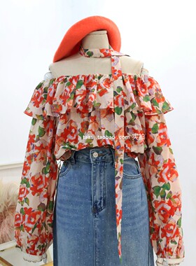 法式复古一字领高级娃娃衫2026春夏印花荷叶边短款长袖衬衫上衣女