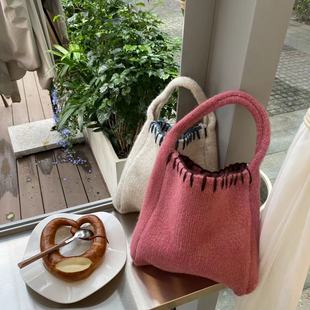 时尚小包韩国ins针织毛线手提包秋冬新款手工缝线锁边编织手提包