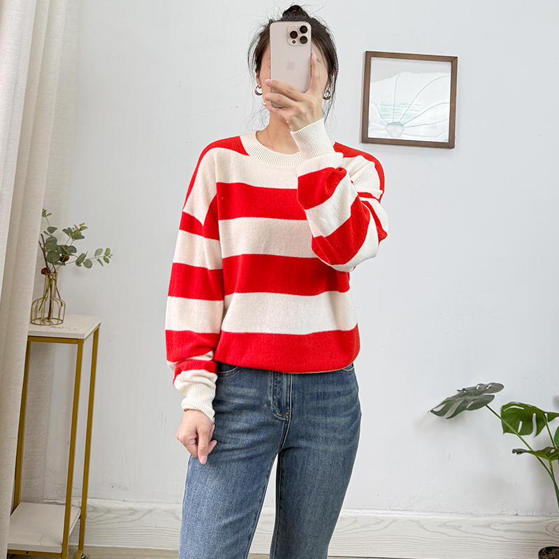 糯呼呼~甜美100纯羊毛衫女秋新款慵懒条纹拼色圆领宽松毛衣针织衫
