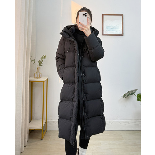 充绒量300克~90白鹅绒羽绒服女