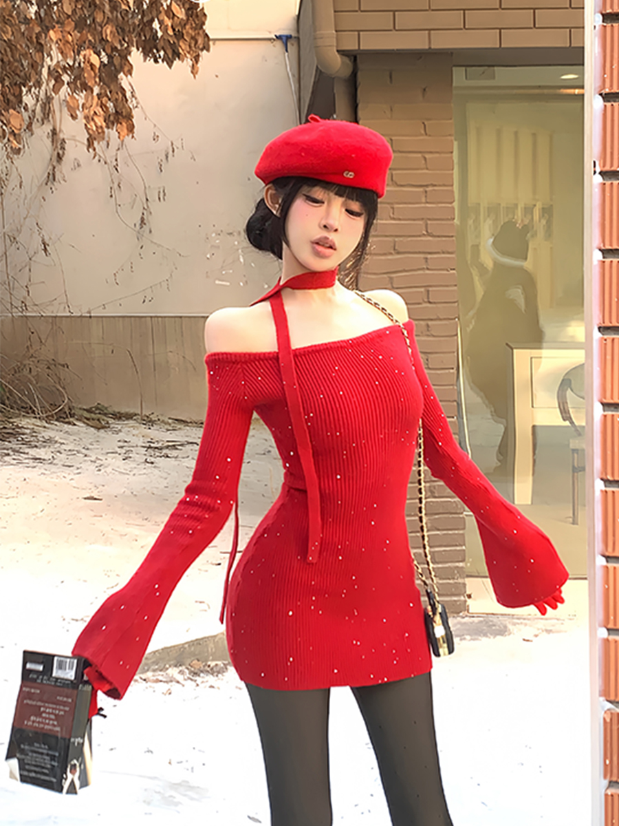 新年氛围感红色亮片针织连衣裙女秋冬内搭性感一字肩修身包臀短裙