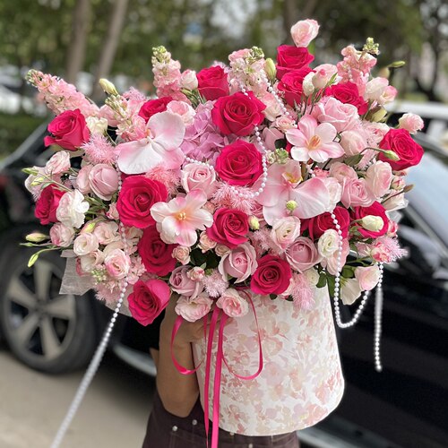 西安鲜花玫瑰向日葵绣球抱抱桶