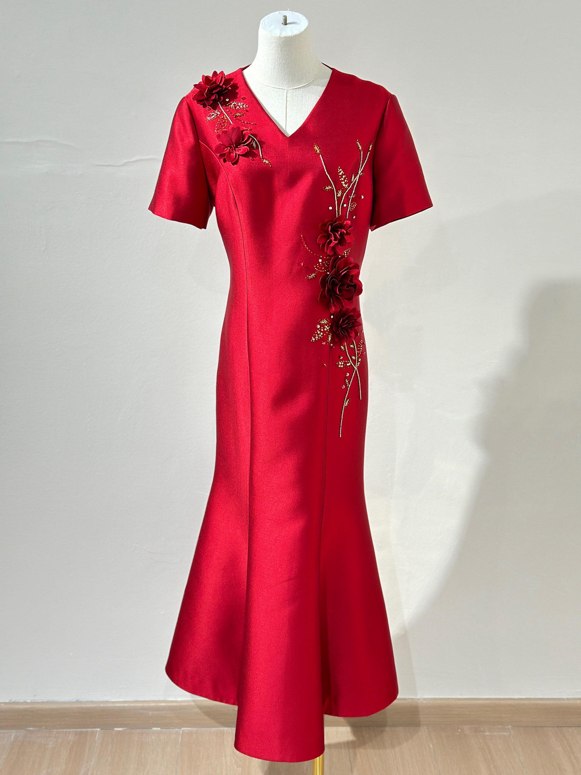 高端立体花红色鱼尾裙结婚婚礼订婚礼服高贵年轻宴会晚礼服高级感