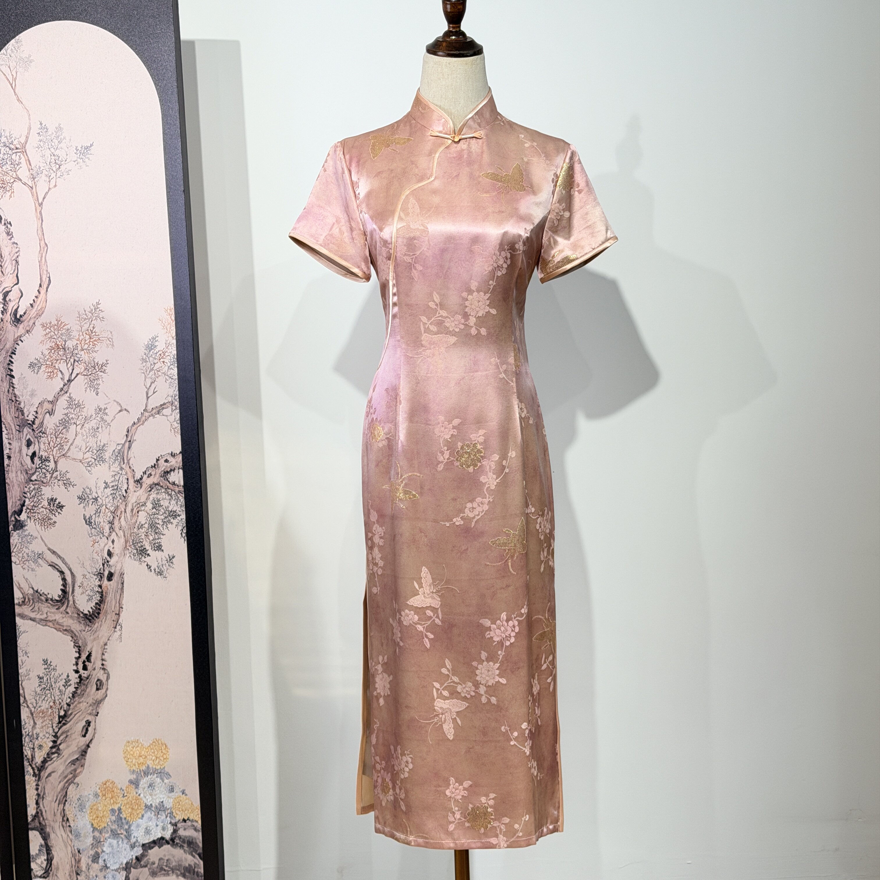 新中式桑蚕丝旗袍 高端金线刺绣日常可穿国风改良桑蚕丝礼服