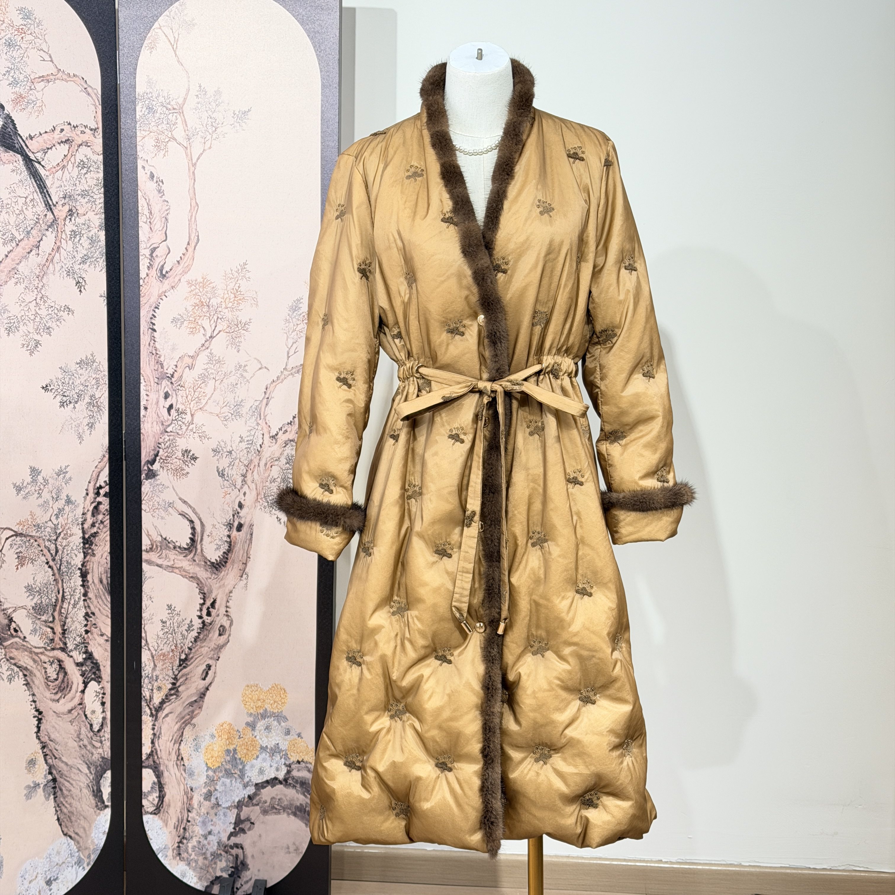 欧货水貂毛领90白鹅绒羽绒服女冬季复古加厚收腰中长款大码外套