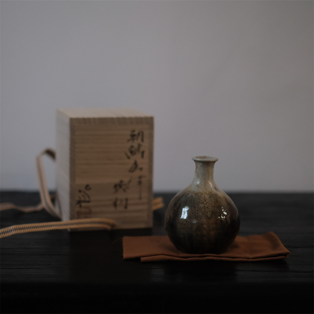 「97 Crafts」日本陶艺作家 冈本作礼 朝鲜唐津德利 分酒器 箱附