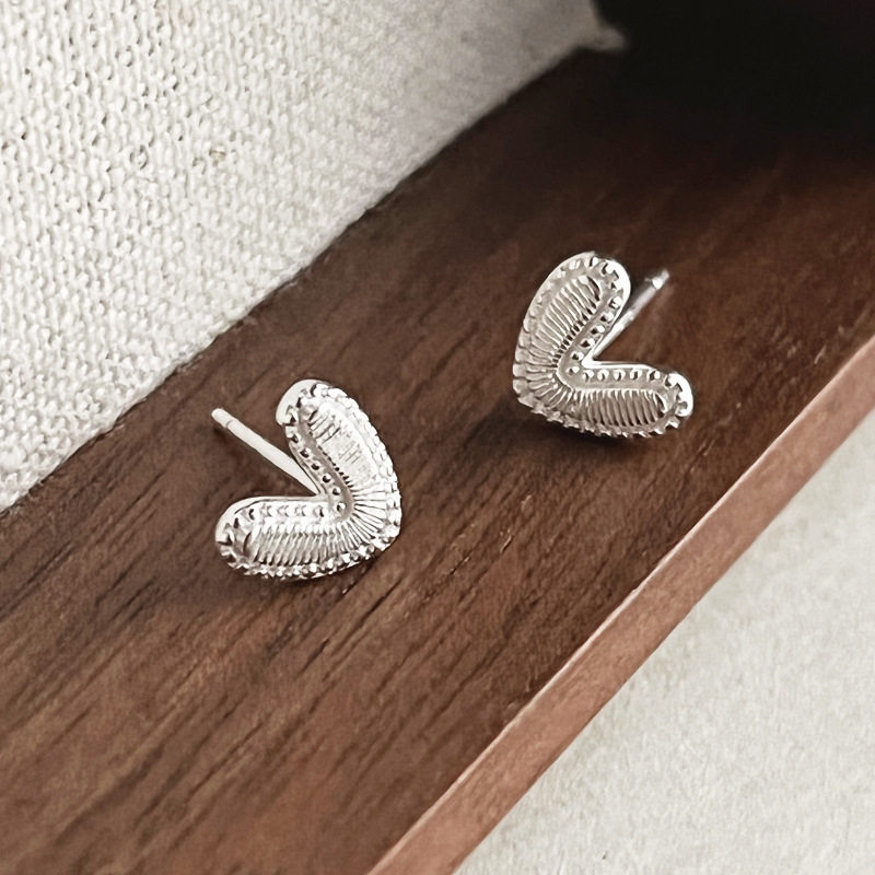 925纯银不规则爱心条纹耳钉女简约港风个性甜美桃心形耳饰甜美ins,饰品/流行首饰/时尚饰品新,银饰耳饰,淘宝优惠券,粉丝福利购,淘宝优惠卷