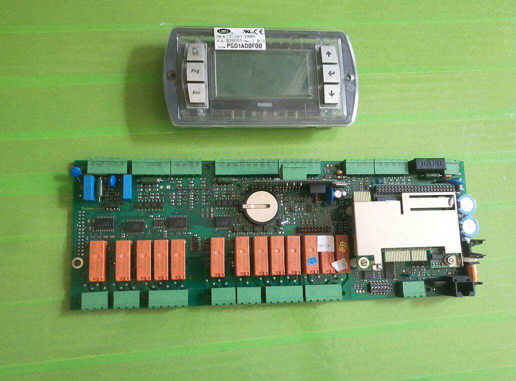 PC02AD0AM0 PCO2AD0AM0 卡乐 CAREL 电脑板 主板 0147020