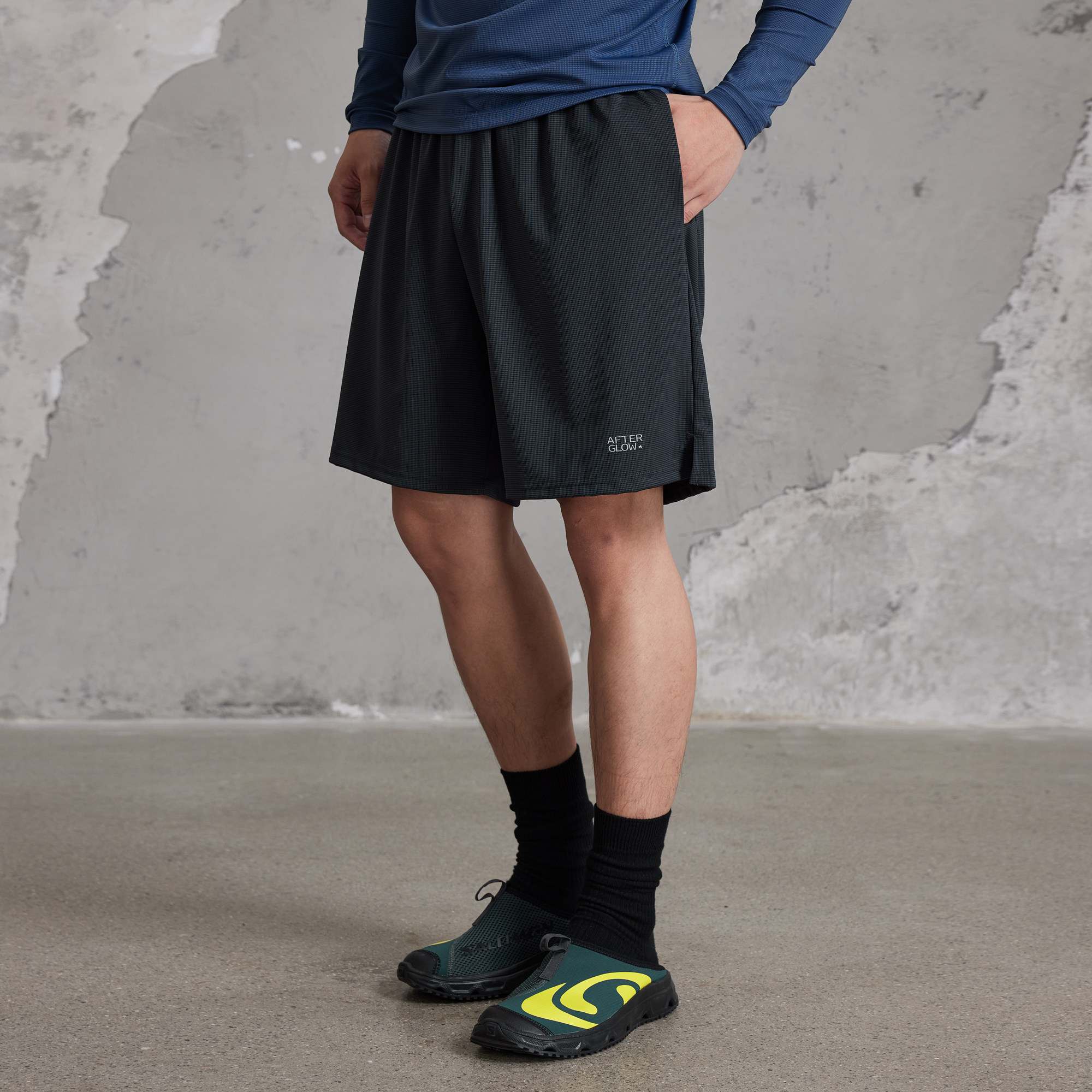 AFTERGLOW矩阵格超弹面料健身训练短裤 夏季凉感透气四分运动男裤
