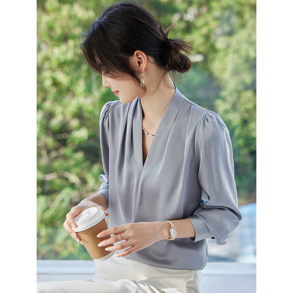 春季新款日常通勤温柔风长袖V领精选缎面衬衫女上衣女韩系大女主,女装/女士精品,时尚防晒服,淘宝优惠券,粉丝福利购,淘宝优惠卷