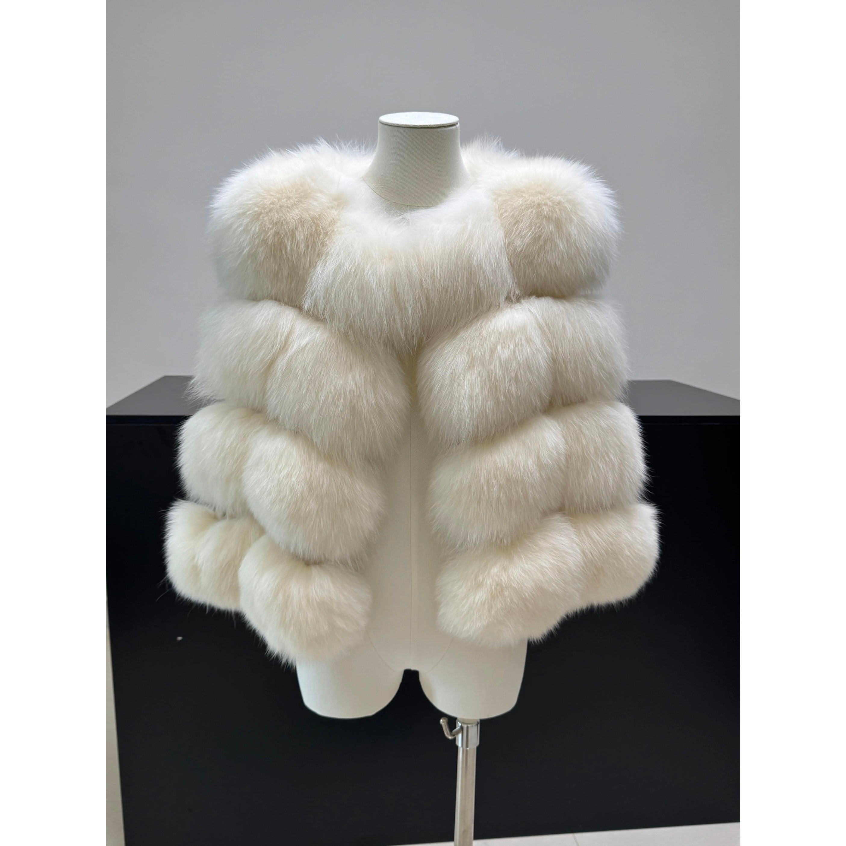 仿狐狸毛皮草马甲女短款新款2026时尚显瘦气质名媛风背心外套女