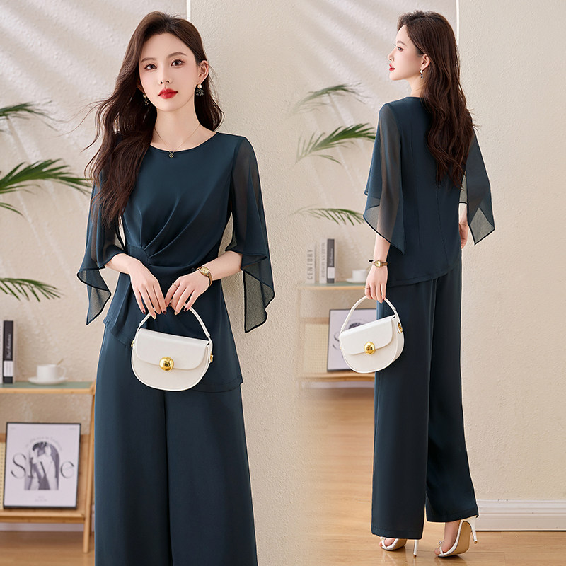 2026年夏季时尚休闲套装女新款百搭宽松遮肉显瘦气质通勤两件套潮