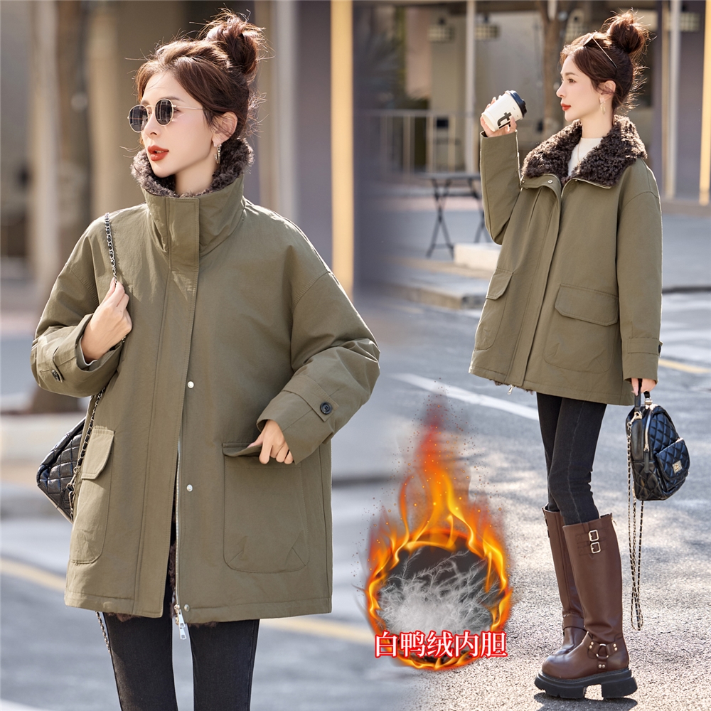 现货2025冬季新款休闲时尚女士无帽毛领保暖加厚50绒冲锋衣羽绒服