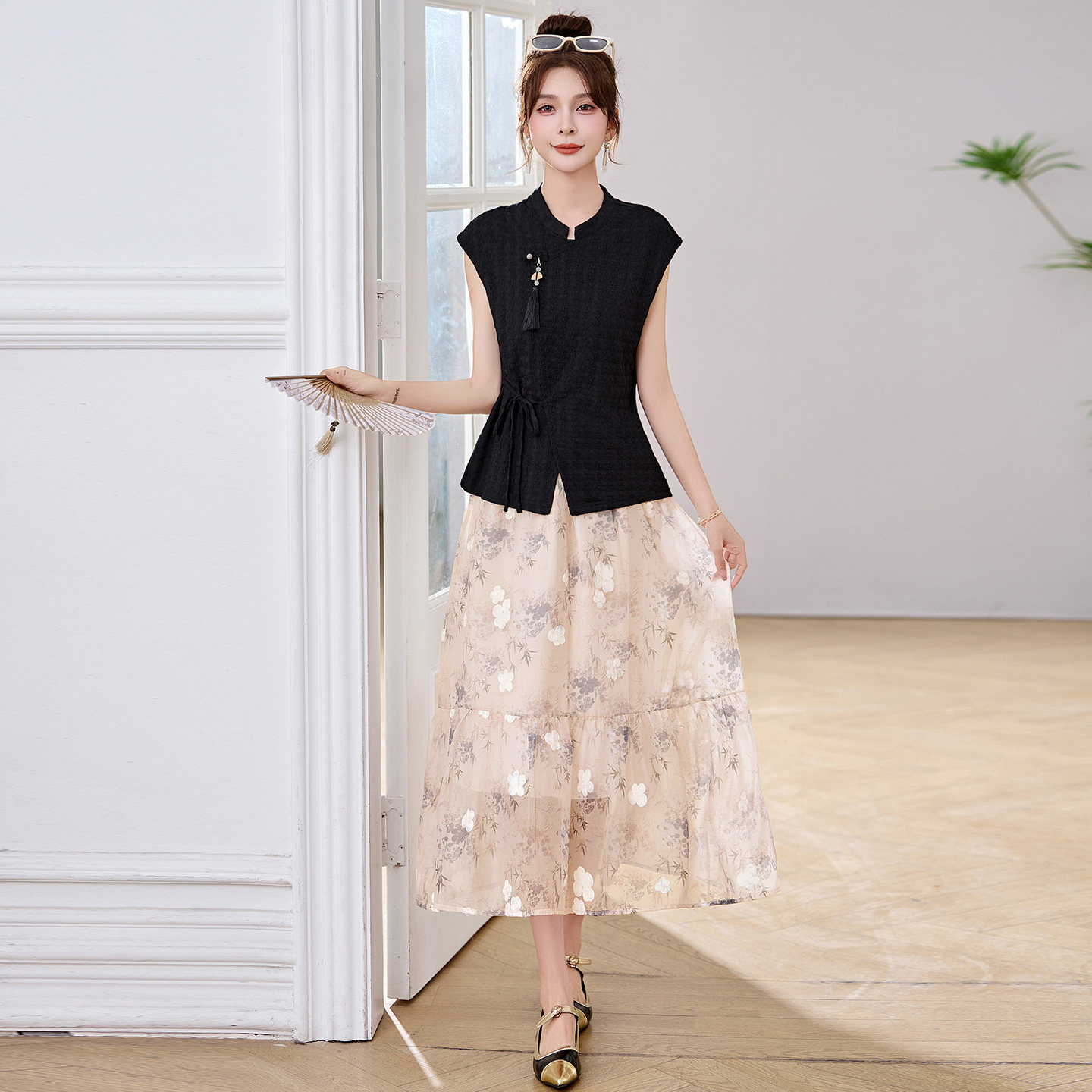 时尚母亲节衣服妈妈套装女款2026新款夏季51出游衣服穿搭端庄大气