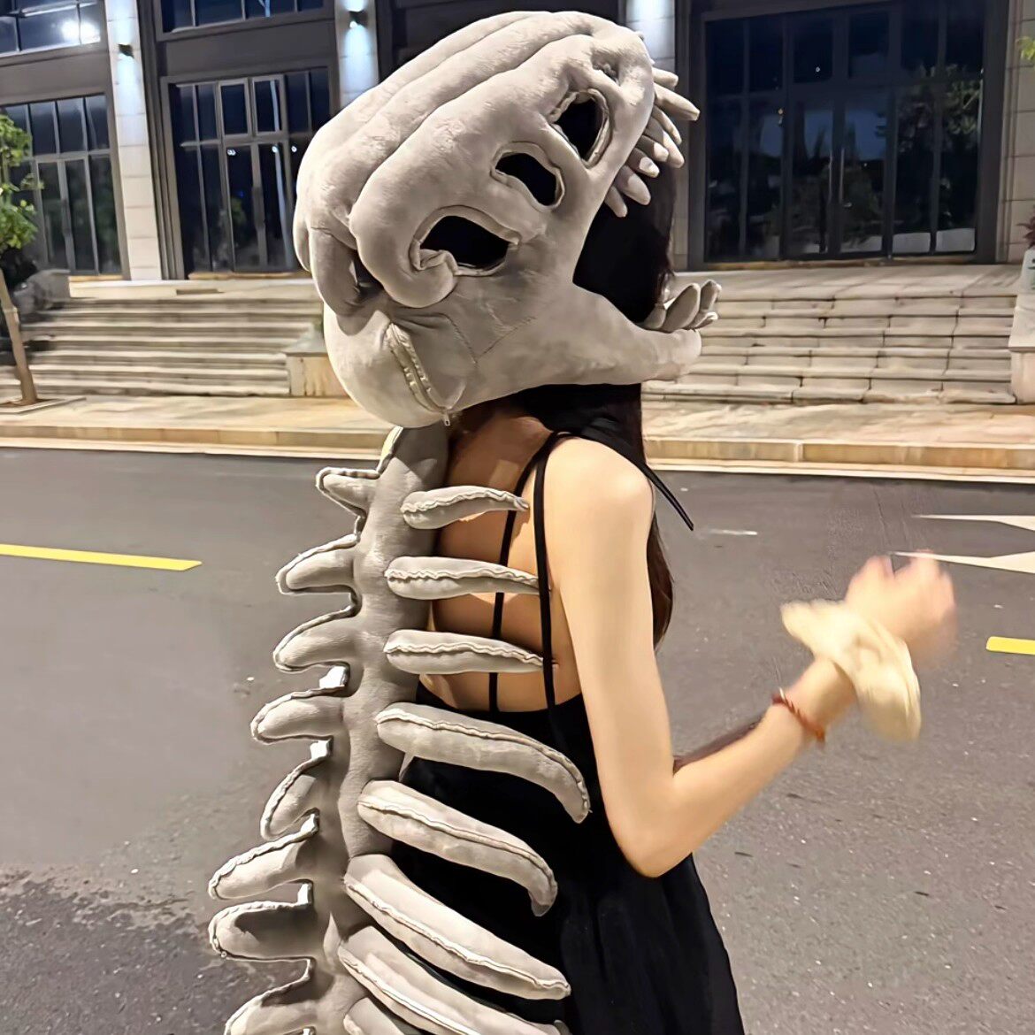 爆款鹿晗同中华恐龙骨头套毛绒玩具cosplay表演服饰面具毛绒玩具