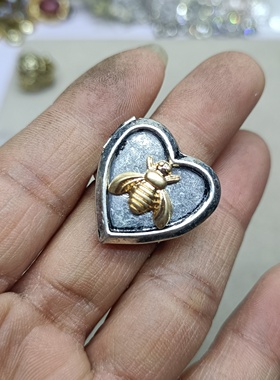 B13 满29元包邮  心形小蜜蜂相盒戒指