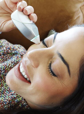 Tivic Health ClearUP鼻窦炎疼痛缓解舒缓按摩器微电流弱电流按摩