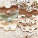 韩版同款儿童围嘴婴儿口水巾纯棉双面口水兜宝宝围兜花瓣防吐奶围