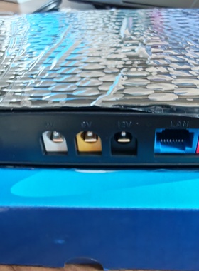 艾亚特UPS不间断电源智能多功能AERTO-AF18输出12V内置电池办公