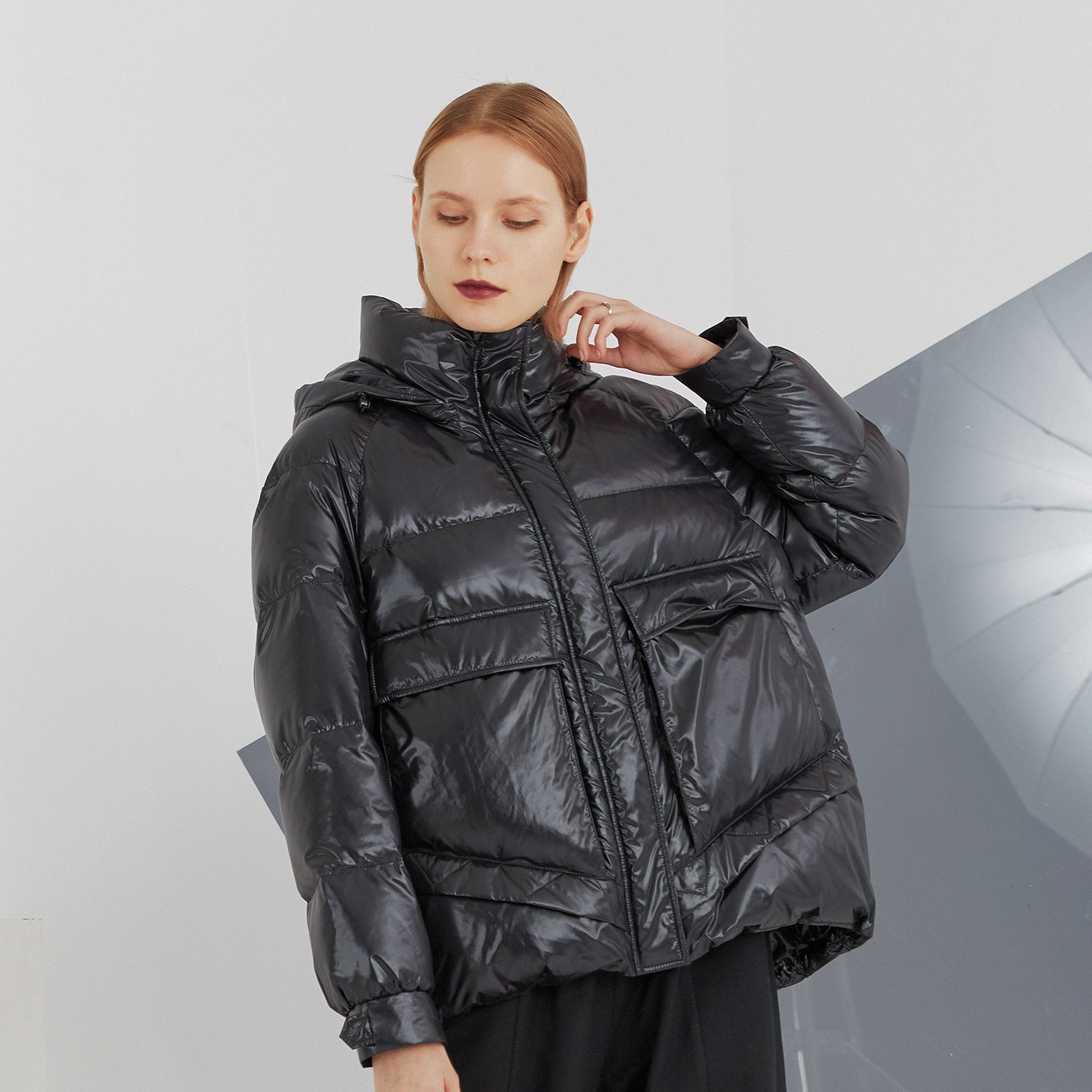 XINSILU新思路女装专柜冬装时尚休闲连帽大口袋宽松短款女羽绒服