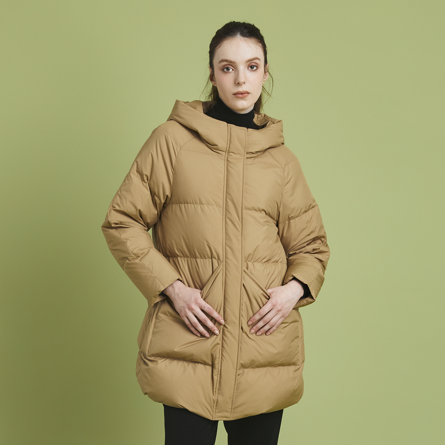 BALUODI芭罗蒂女装专柜冬装时尚浅驼色连帽大口袋中长款女羽绒服