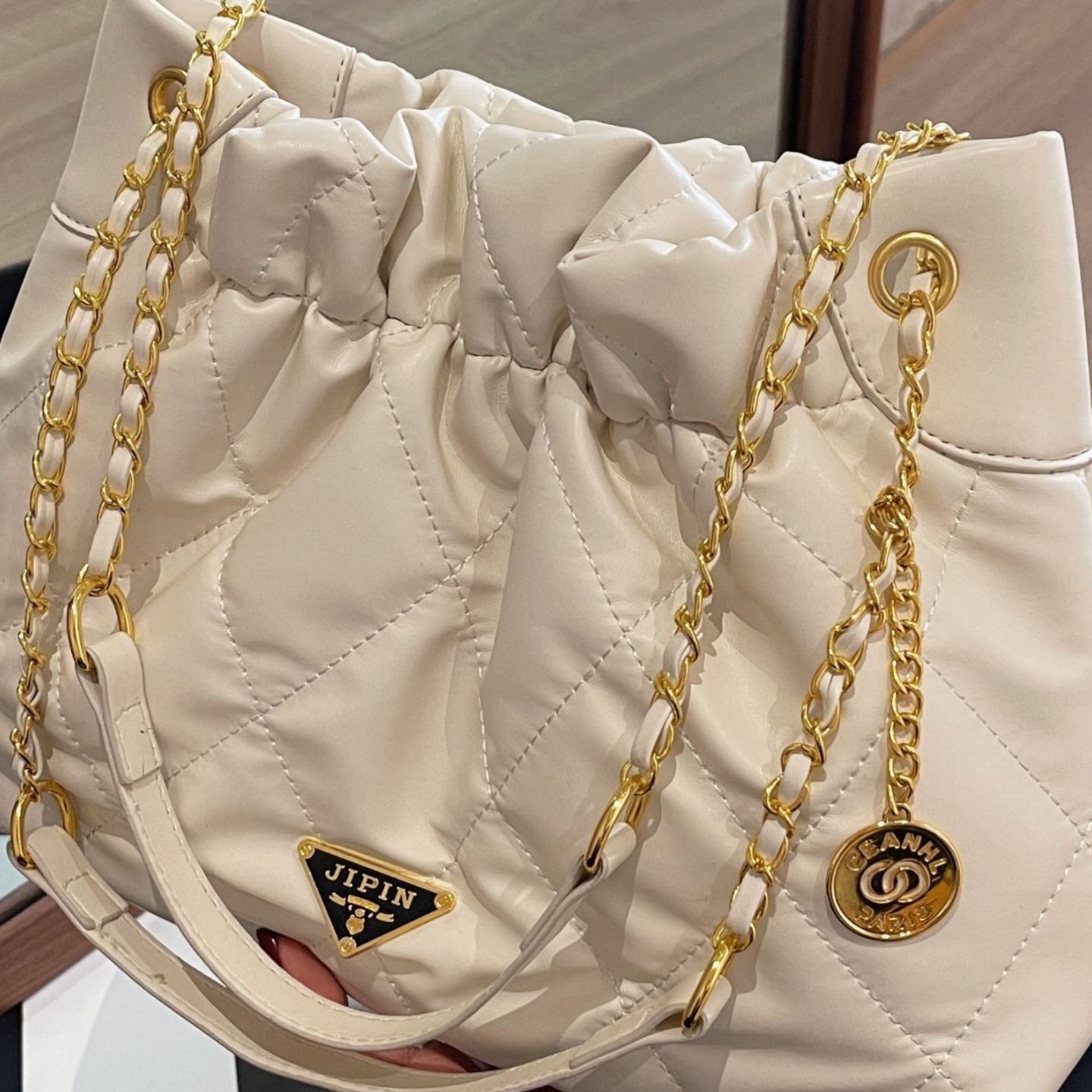 小香风菱格链条水桶包包女2025新款潮时尚纯色托特包大容量腋下包