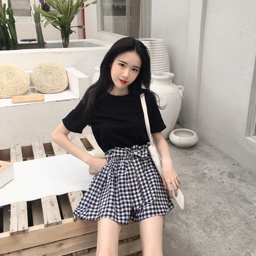 Single T-shirt yuan can be matched with T-shirt round neck short sleeve shorts two piece Plaid Wide Leg Pants Set