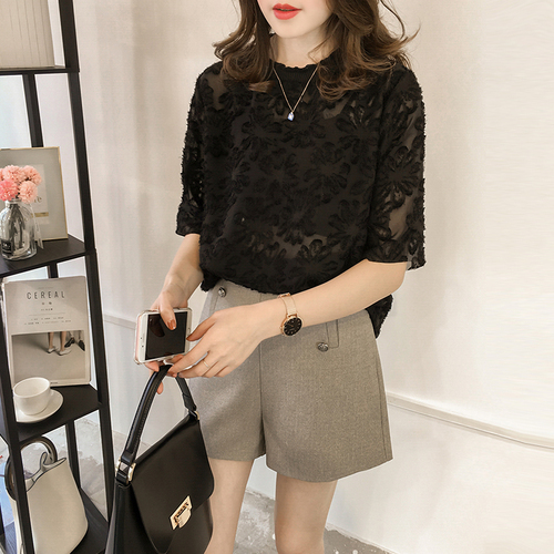 Summer 2020 Korean version burr Flower Chiffon Blouse women's short sleeve top loose solid color lace base