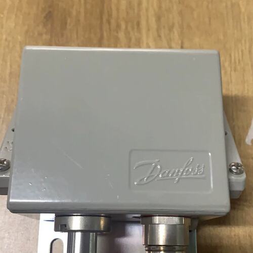 议价Danfoss EMP 2 084G2136 0…4kp/cm2 压力开关