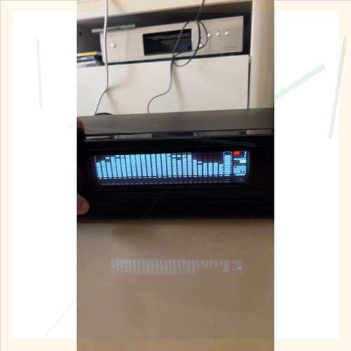 议价先驱牌MC-980均衡器，成色一般，上盖掉了一块漆，具体如图