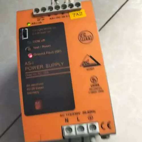 议价AC1224电源开关，实物拍摄的，成色如图所示，型