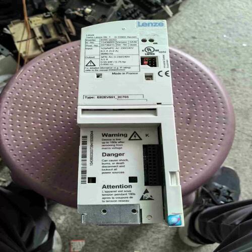 议价e82ev551-2c703 9新变频器e82ev 82拍前