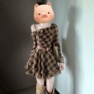 不规则斜肩绝美气质短裙 复古荷叶边格纹连衣裙春秋季 2025新款 法式