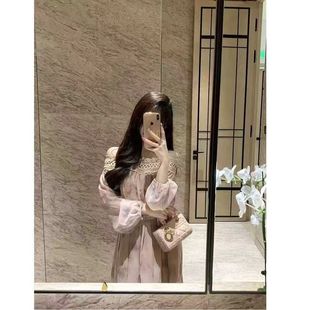 高级感小个子a字裙收腰短裙 连衣裙子女早秋季 法式 一字肩碎花长袖