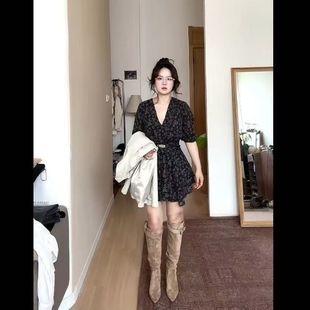 收腰显瘦气质A字短裙子 夏季 复古轻熟风碎花V领长袖 雪纺连衣裙女装