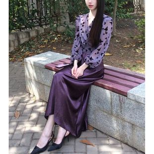缎面高腰半身裙长裙 上衣夏季 套装 设计感紫色蝴蝶印花V领系带衬衫