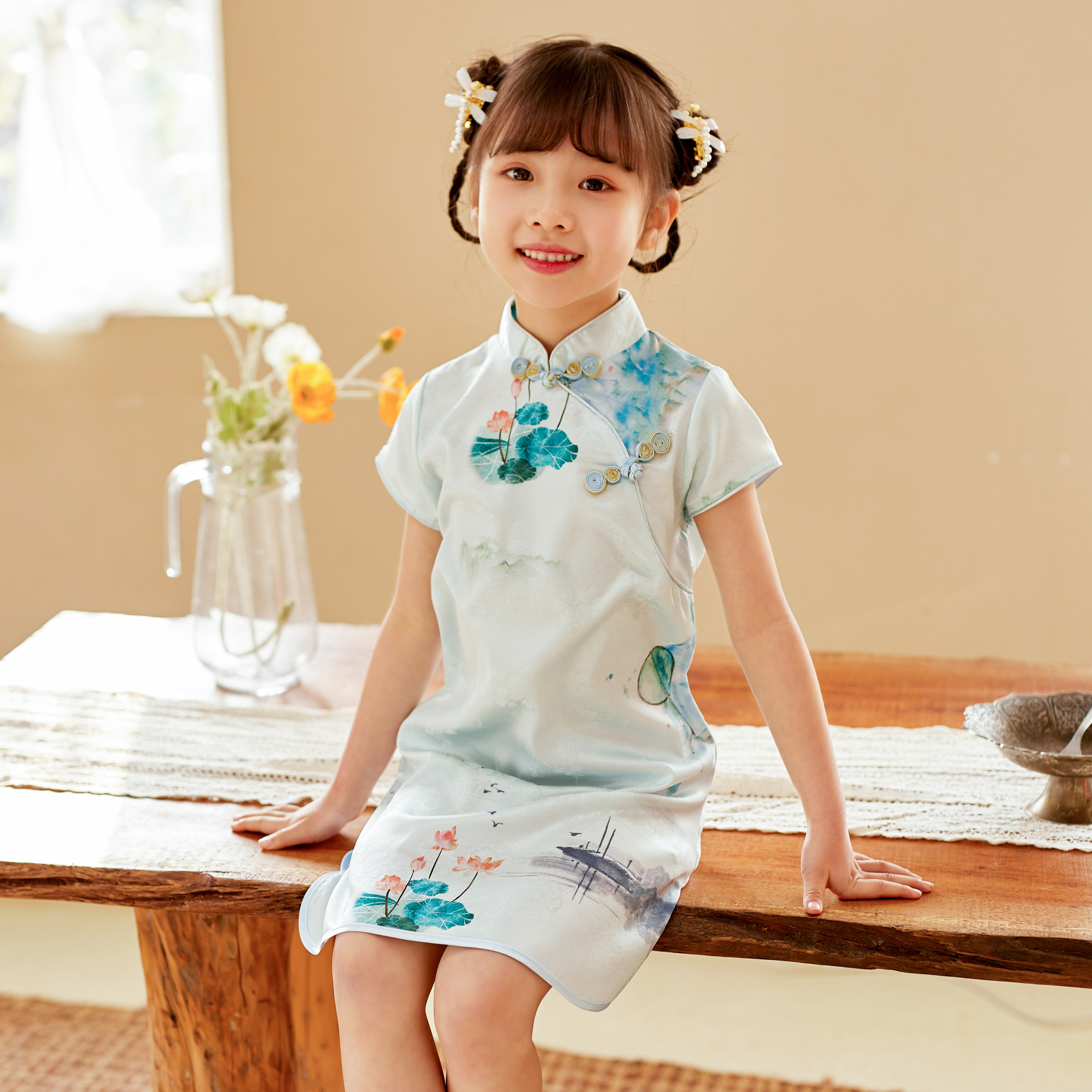 汉服女童2026新款古风古筝演出服儿童高端唐装中国风夏季丝绸旗袍