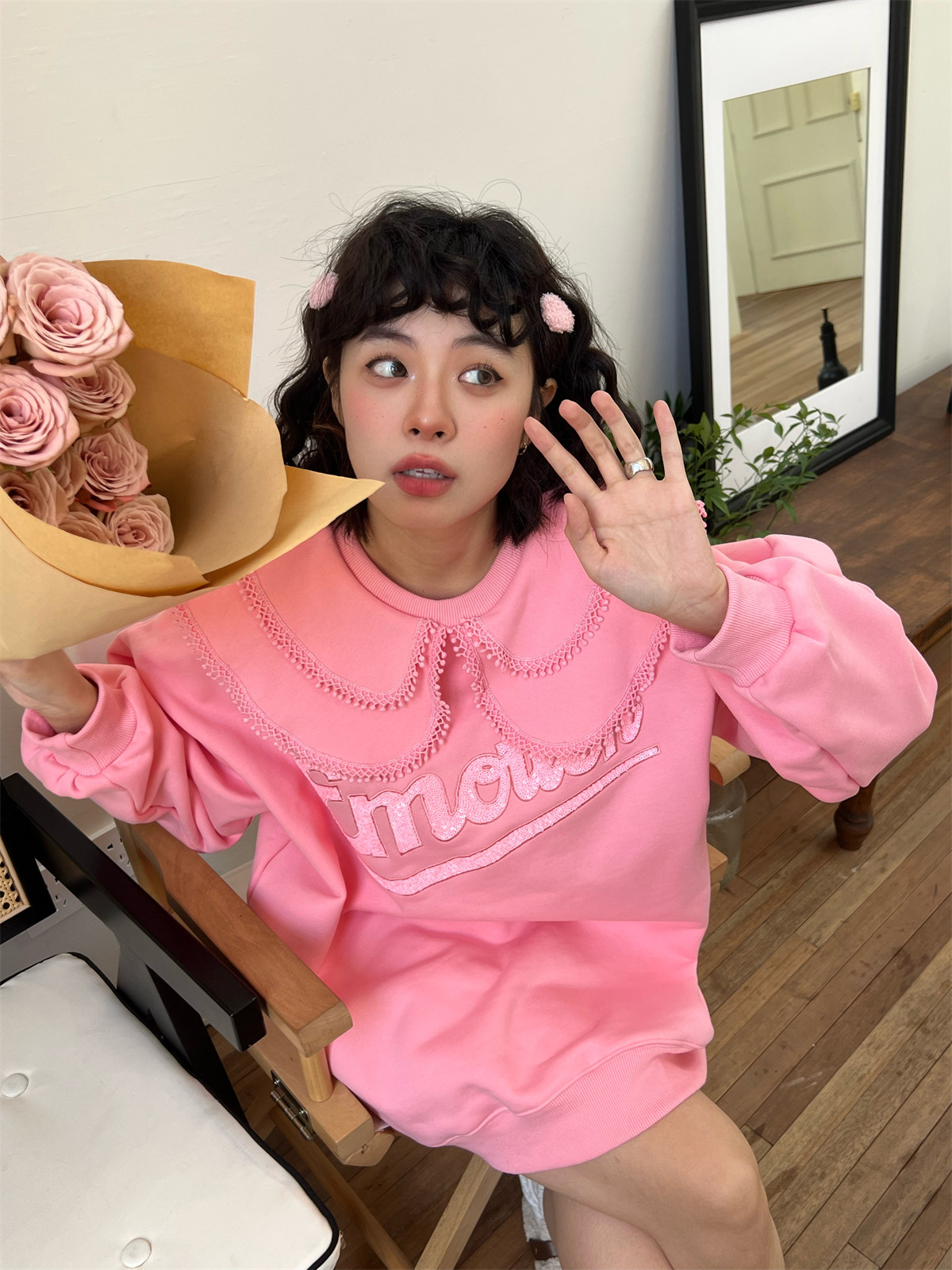 JL SUNFLOWER冬季宽松刺绣圆领加绒卫衣女设计感小众蕾丝拼接外套