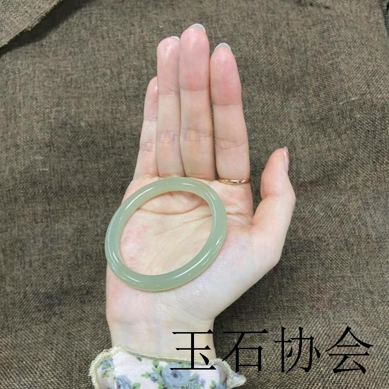 和田玉老坑圆条手镯晴水高冰种青白玉镯湖水绿新疆礼物平安玉镯子