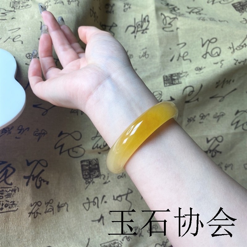 云南龙陵黄龙玉手镯冰种籽料水草花百搭玉镯子正圈气质贵妃美人镯