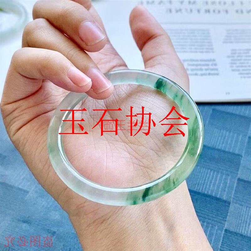 女款细条缅甸阳绿飘花精品冰糯种