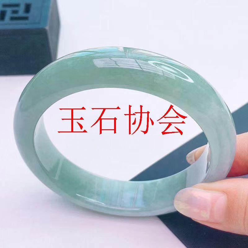 缅甸老坑种玉石手镯淡绿翡翠色冰种水润玉手镯浅绿飘花平安镯女款