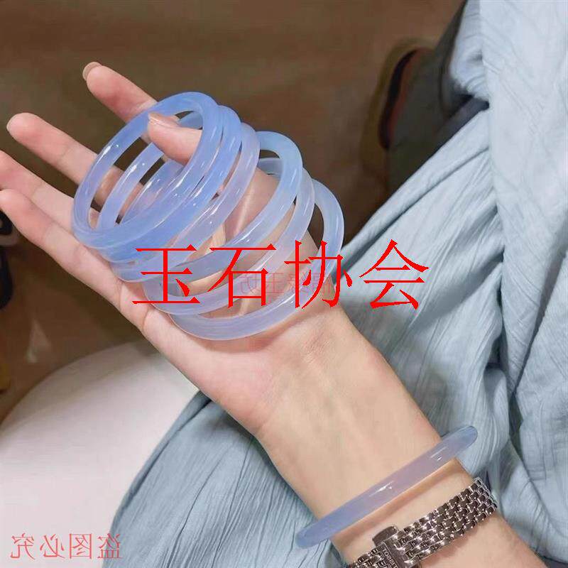 高端冰种水蓝色叮当镯子玛瑙玉髓圆条手镯女款小细条天空蓝小清新
