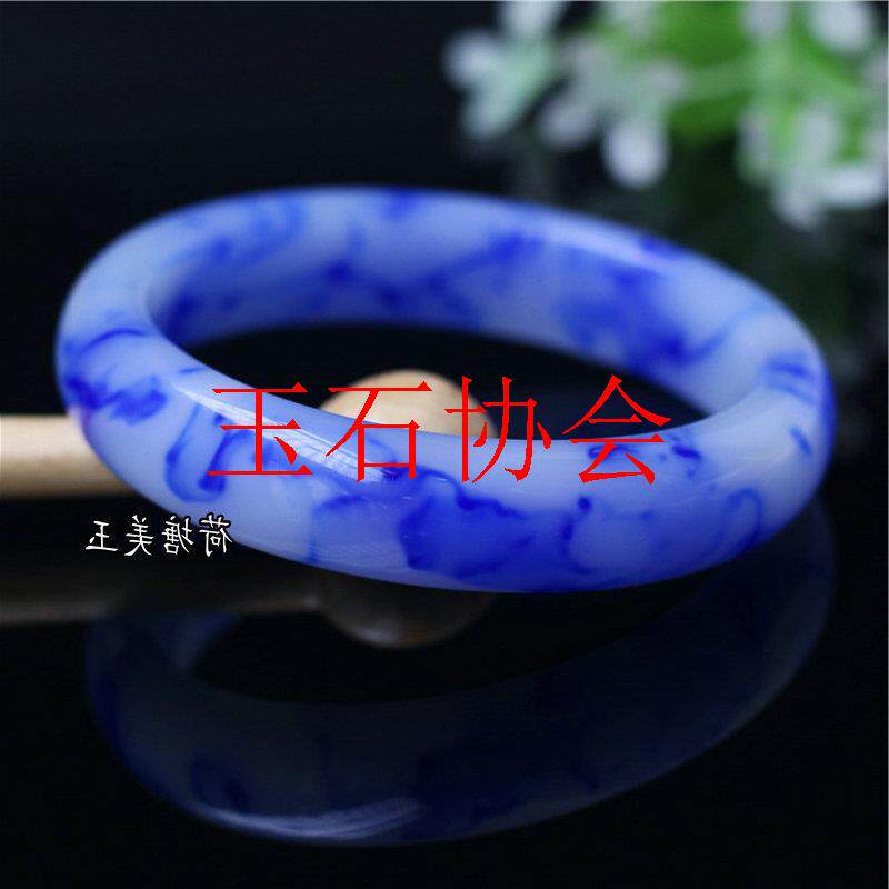 新疆和田玉手镯青花瓷飘花玉镯子