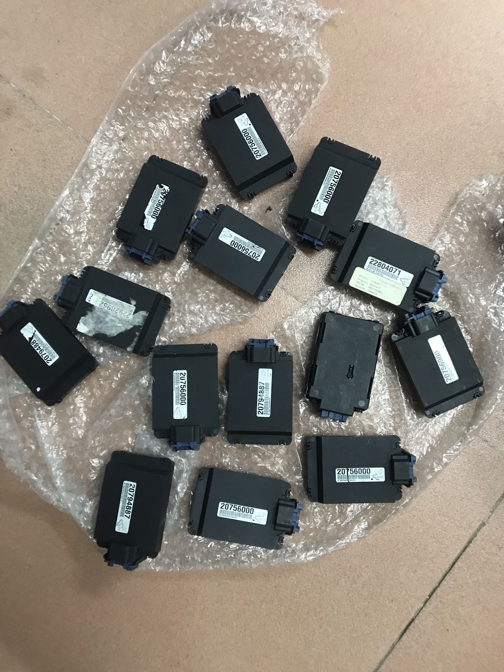 别克新君越/新君威方向机控制模块/方向机控制电脑