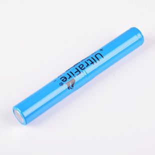 18650*2 = 181300 锂电池2400mAh3.7V强光手电筒电池LED灯电池