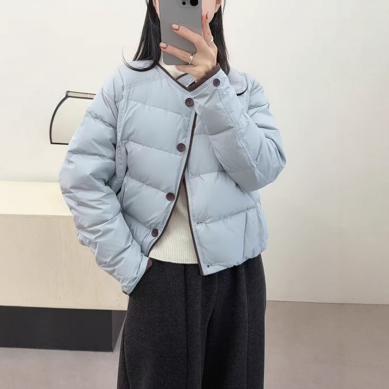 韩版短款羽绒服女2025新款蓝色圆领宽松简约小个子保暖面包服外套