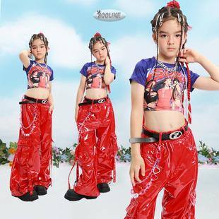儿童街舞潮服女童爵士舞蹈演出服装大红工装裤女团短袖上衣套装