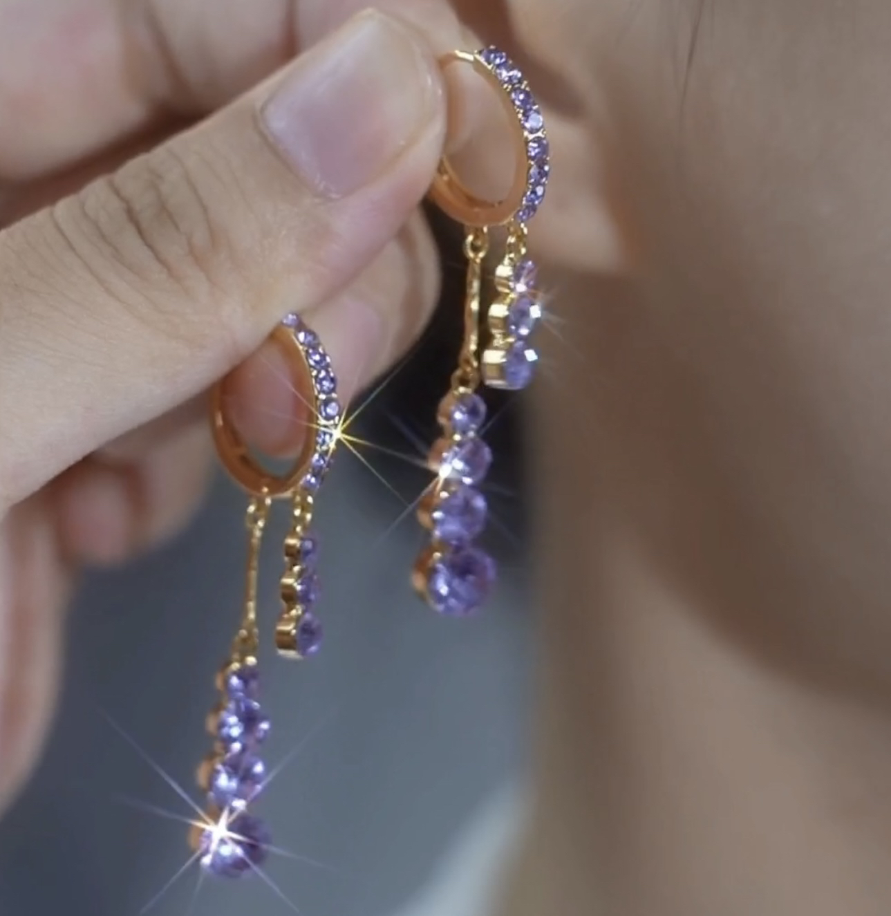 紫色满钻短款流苏耳钉耳环女设计感网红百搭耳饰2024新款爆款耳扣