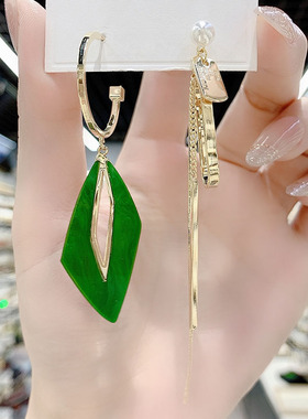 绿色独特耳钉特别设计感2025年新款潮洋气耳环不对称几何耳饰小众
